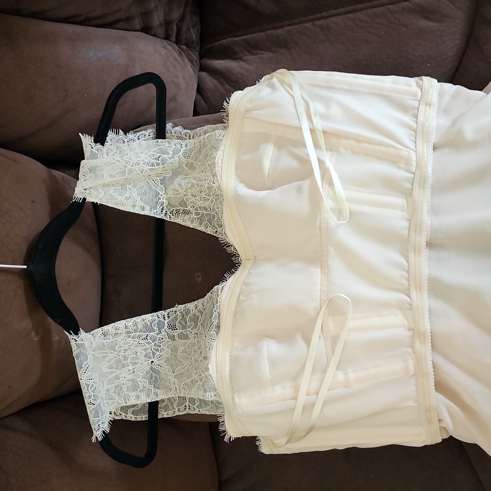 Dress - Picture 6 of 9